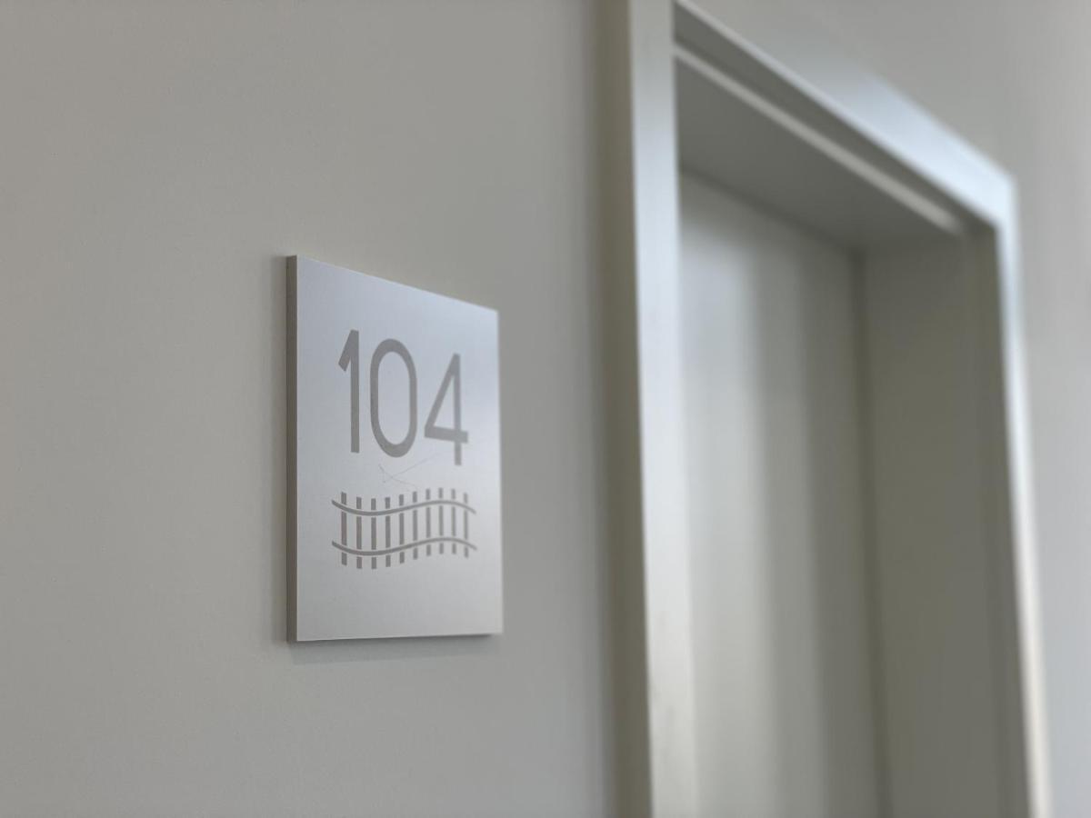 Hotel-Am-Bahnhof Stuttgart-迪琴根 外观 照片