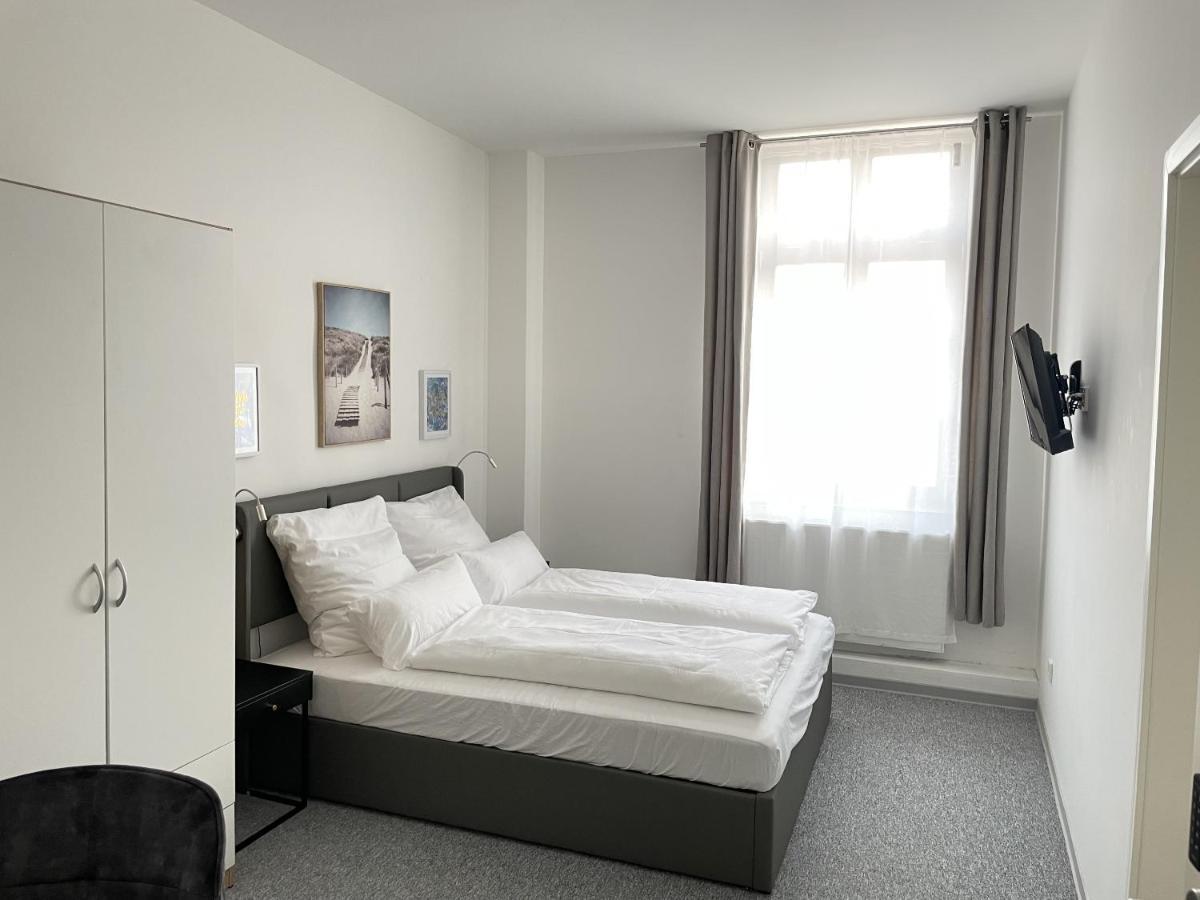 Hotel-Am-Bahnhof Stuttgart-迪琴根 客房 照片